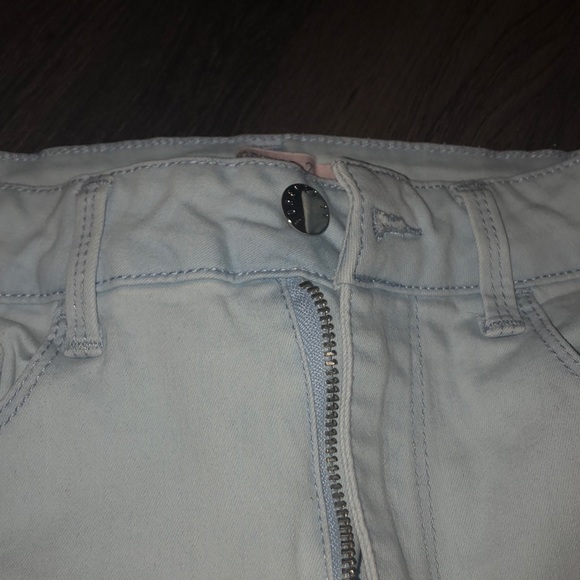 f21 white-washed jeans - Picture 2 of 4